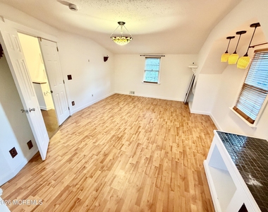 15 Woolley Avenue - Photo Thumbnail 6
