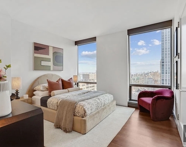 West 67th Street - Photo Thumbnail 4