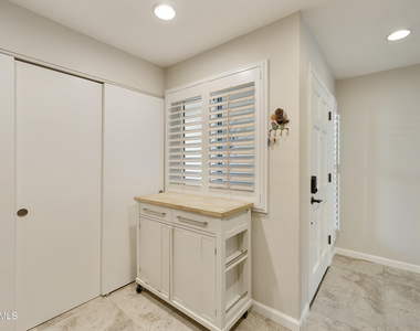 9355 N 91st Street - Photo Thumbnail 4