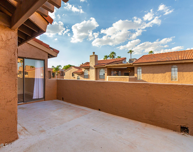 5640 E Bell Road - Photo Thumbnail 12