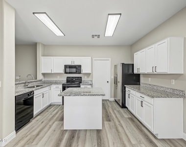 29212 N Shannon Drive - Photo Thumbnail 18