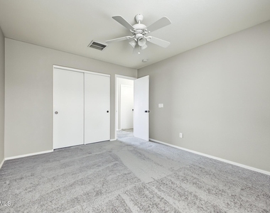 29212 N Shannon Drive - Photo Thumbnail 33