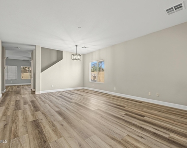 29212 N Shannon Drive - Photo Thumbnail 6