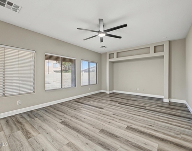 29212 N Shannon Drive - Photo Thumbnail 11