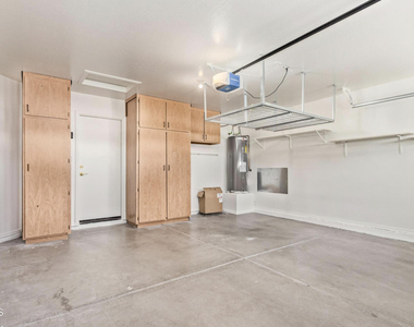 3211 E Kristal Way - Photo Thumbnail 26