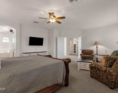8335 W Molly Lane - Photo Thumbnail 16