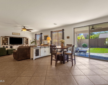 8335 W Molly Lane - Photo Thumbnail 3