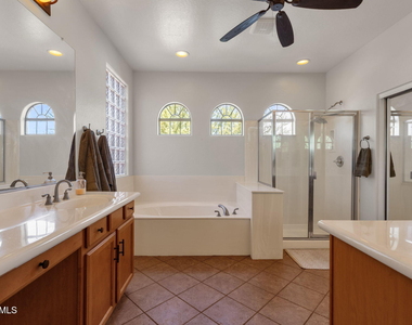 8335 W Molly Lane - Photo Thumbnail 17