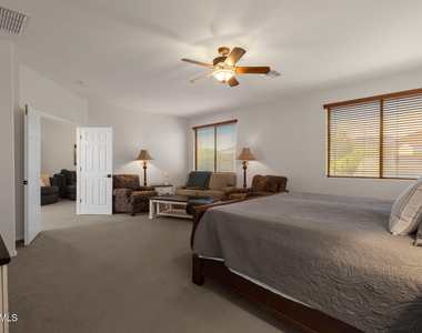 8335 W Molly Lane - Photo Thumbnail 14