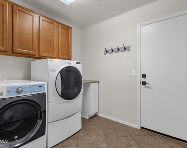 8335 W Molly Lane - Photo Thumbnail 34