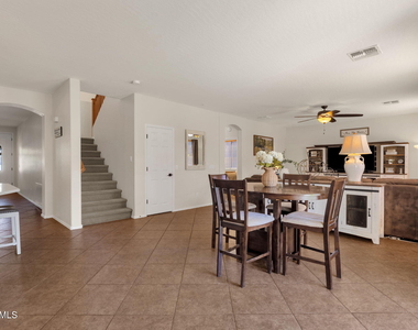 8335 W Molly Lane - Photo Thumbnail 2