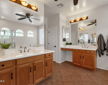 8335 W Molly Lane - Photo Thumbnail 19