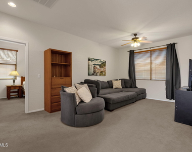 8335 W Molly Lane - Photo Thumbnail 32