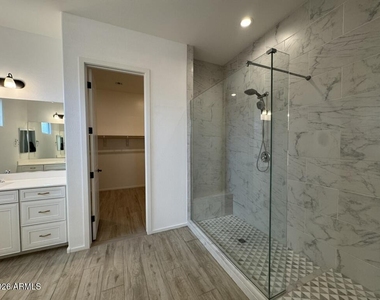 13711 N 145th Drive - Photo Thumbnail 20