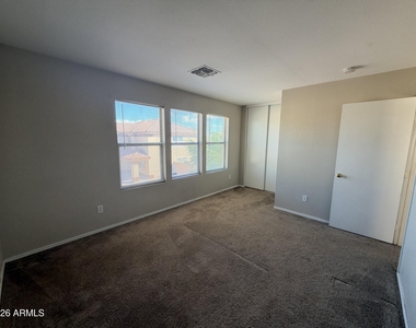 2881 E Cherry Hills Drive - Photo Thumbnail 12