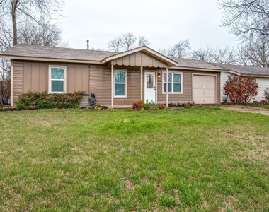 533 Nw Lorna Street - Photo Thumbnail 1