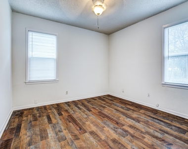 533 Nw Lorna Street - Photo Thumbnail 18