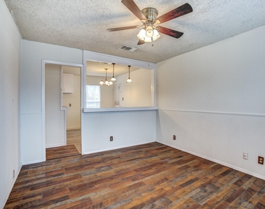 533 Nw Lorna Street - Photo Thumbnail 5