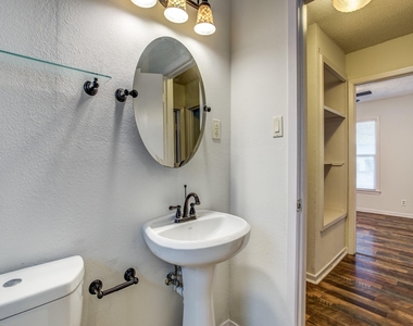 533 Nw Lorna Street - Photo Thumbnail 20