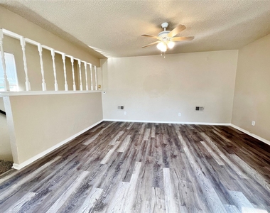 219 Rockaway Drive - Photo Thumbnail 15