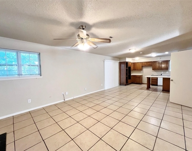 219 Rockaway Drive - Photo Thumbnail 5