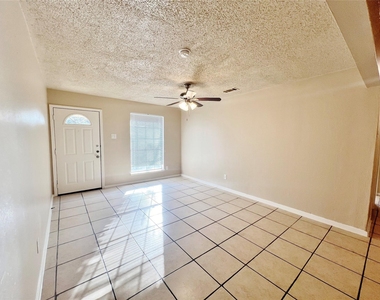 219 Rockaway Drive - Photo Thumbnail 2