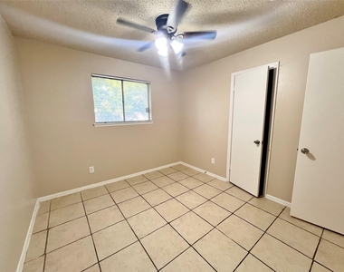 219 Rockaway Drive - Photo Thumbnail 12
