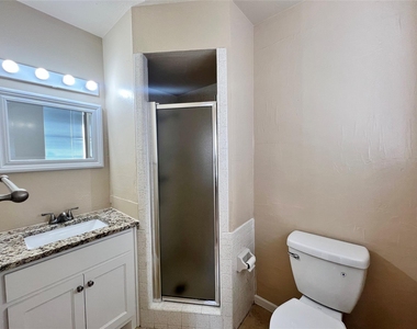 219 Rockaway Drive - Photo Thumbnail 10