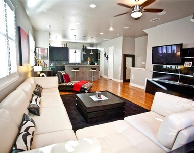2411 N Hall Street - Photo Thumbnail 13