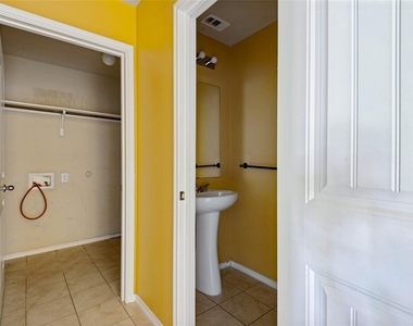 2430 Monty Street - Photo Thumbnail 12