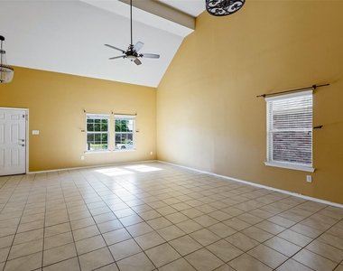 2430 Monty Street - Photo Thumbnail 3