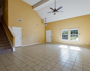 2430 Monty Street - Photo Thumbnail 5