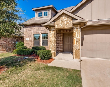 2430 Monty Street - Photo Thumbnail 2
