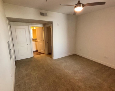 260 Davis Street - Photo Thumbnail 14