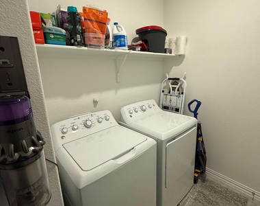 4617 Golden Gate Way - Photo Thumbnail 12