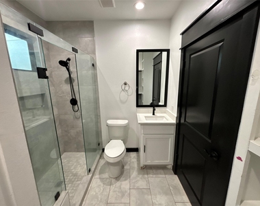 300 Avenue B - Photo Thumbnail 13