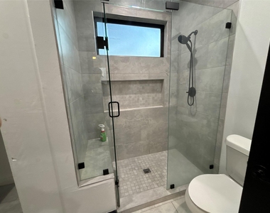 300 Avenue B - Photo Thumbnail 14