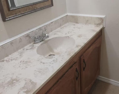 542 White Oak Street - Photo Thumbnail 9