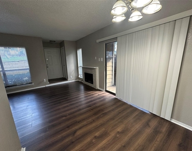 2119 Park Willow Lane - Photo Thumbnail 5