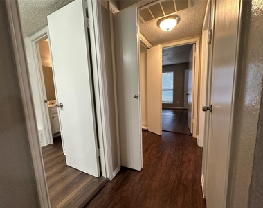 2119 Park Willow Lane - Photo Thumbnail 7