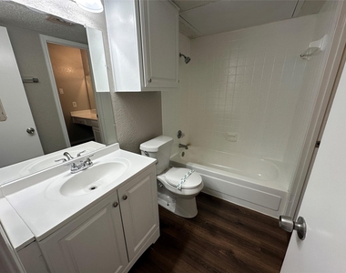 2119 Park Willow Lane - Photo Thumbnail 8