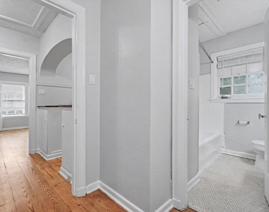 4026 Holland Avenue - Photo Thumbnail 9
