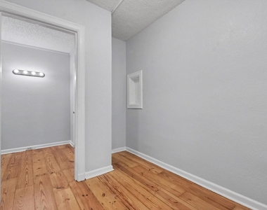 4026 Holland Avenue - Photo Thumbnail 5