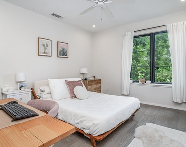 6100 Hudson Street - Photo Thumbnail 8