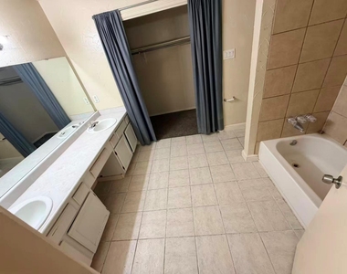 7801 Swiss Way - Photo Thumbnail 4