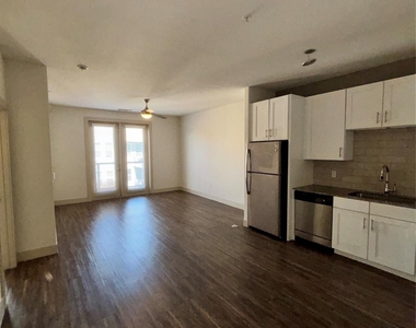 260 Davis Street - Photo Thumbnail 14