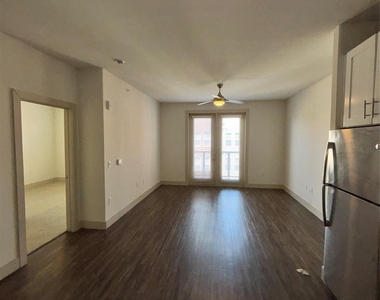 260 Davis Street - Photo Thumbnail 16