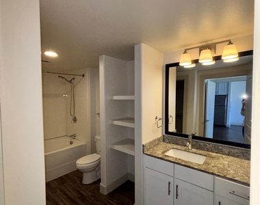260 Davis Street - Photo Thumbnail 3