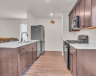 209 Wishbone Lane - Photo Thumbnail 13
