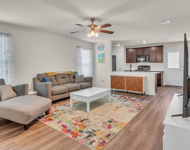209 Wishbone Lane - Photo Thumbnail 6